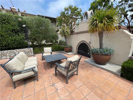 Exterior, Fireplace