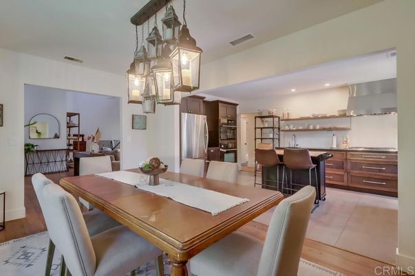 Dining room, Interior, Kitchen, Recessed Lighting, Stainless Steel Appliances