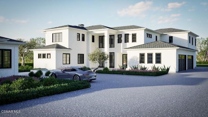 Attached, Exterior, Facade, Mediterranean
