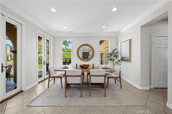 Dining room, Interior, Recessed Lighting