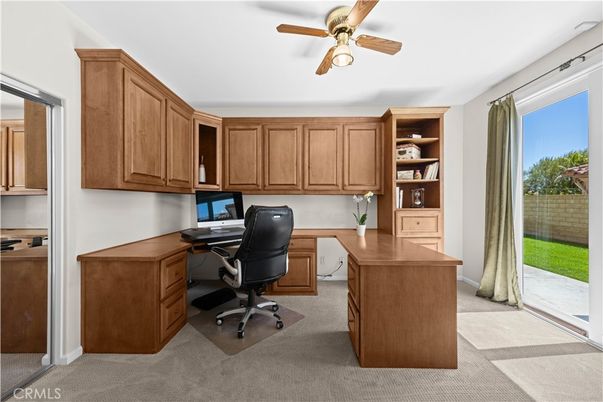 Home Office, Interior