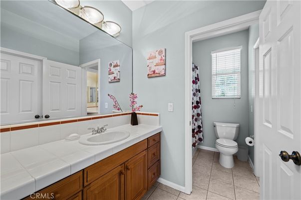 Bathroom, Interior, Tile Countertops