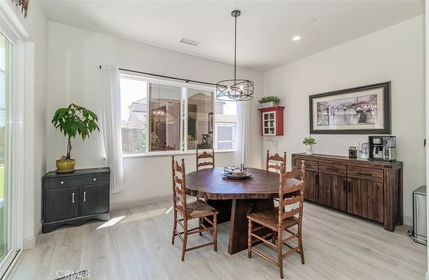 Chandelier, Dining room, Interior, Pendant Lights, Recessed Lighting, Wood Texture Flooring