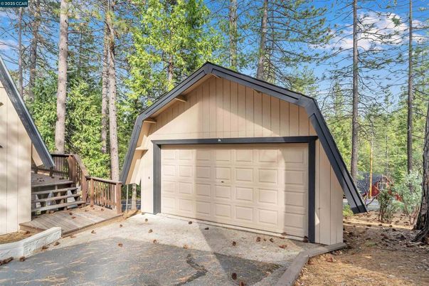 Detached Garage, Exterior