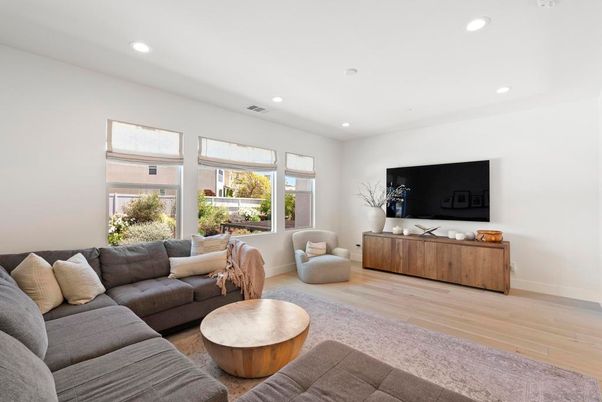 Interior, Living room, Recessed Lighting, Wood Texture Flooring