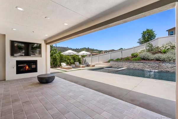 Exterior, Fireplace, Pool, Recessed Lighting