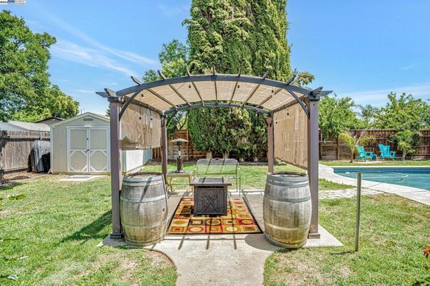 Backyard, Exterior, Pool