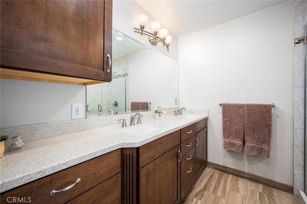 Bathroom, Dual Sink Vanities, Interior, Wood Texture Flooring