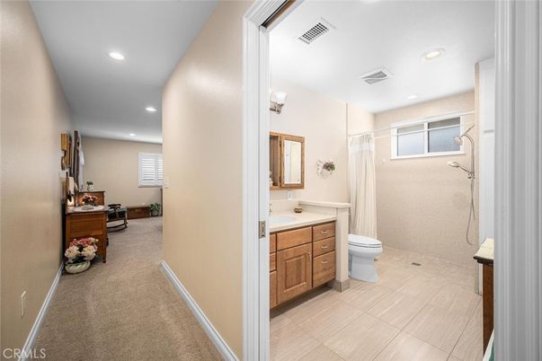 Bathroom, Interior, Recessed Lighting