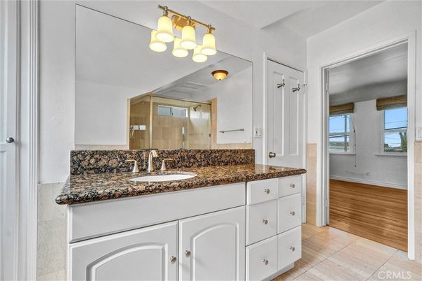 Bathroom, Dual Sink Vanities, Interior, Wood Texture Flooring