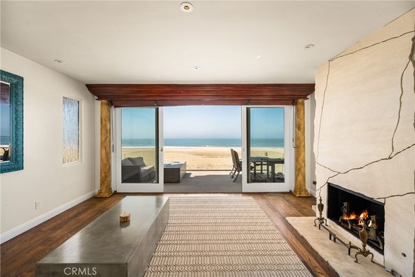 Fireplace, Interior, Recessed Lighting, Water, Wood Texture Flooring