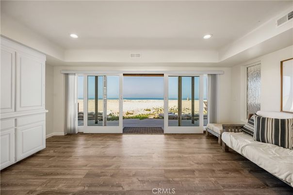 Interior, Recessed Lighting, Water, Wood Texture Flooring