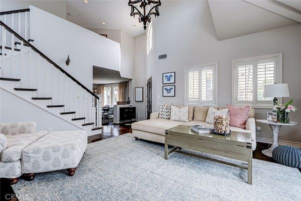 Chandelier, Interior, Living room, Recessed Lighting, Wood Texture Flooring