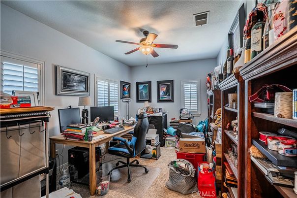 Home Office, Interior