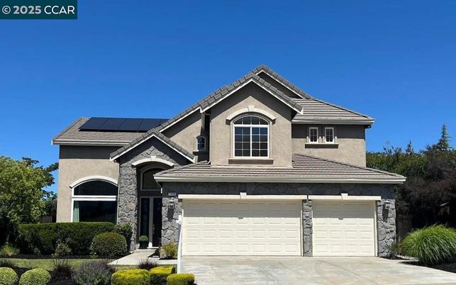 Attached, Exterior, Facade, Solar Panels, Mediterranean