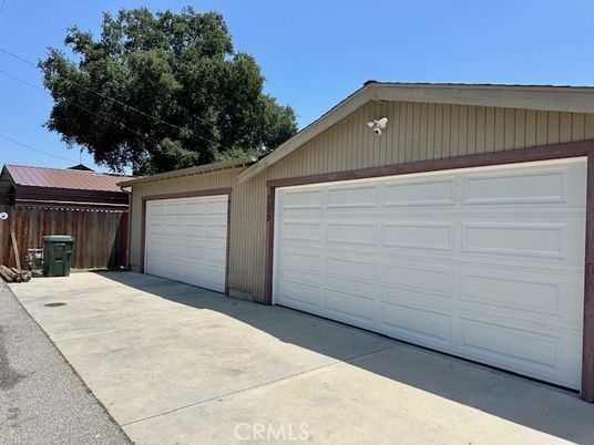 Detached Garage, Exterior