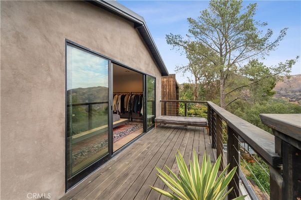 Exterior, Wood Texture Flooring