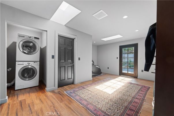 Interior, Recessed Lighting, Utility Closets, Washer, Wood Texture Flooring