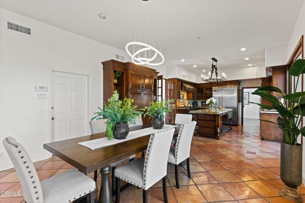 Dining room, Interior, Kitchen, Pendant Lights, Recessed Lighting, Stainless Steel Appliances