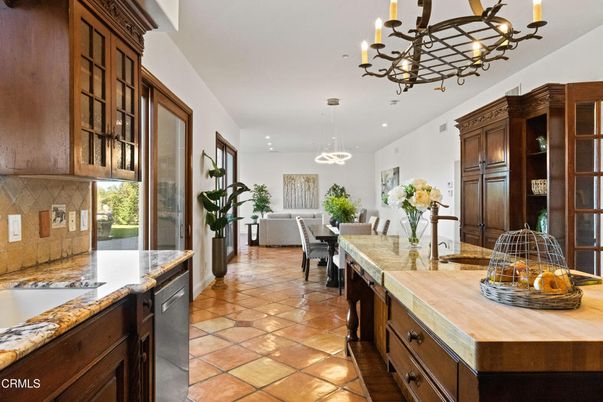 Chandelier, Dining room, Interior, Kitchen, Living room, Pendant Lights, Recessed Lighting