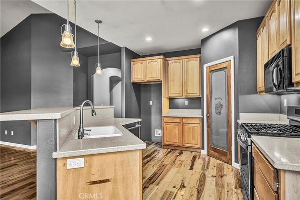 Interior, Kitchen, Pendant Lights, Recessed Lighting, Wood Texture Flooring