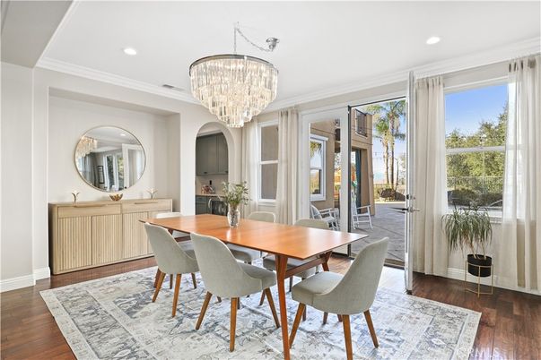 Chandelier, Dining room, Interior, Recessed Lighting, Wood Texture Flooring