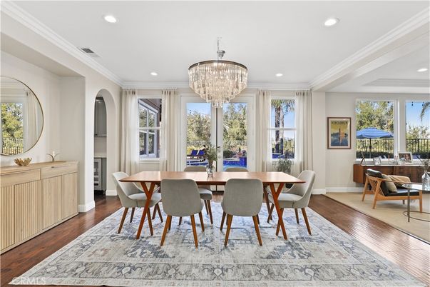 Chandelier, Dining room, Interior, Recessed Lighting, Wood Texture Flooring
