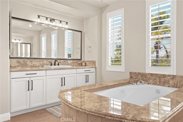 Bathroom, Dual Sink Vanities, Interior