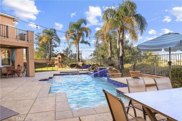 Exterior, Playground, Pool