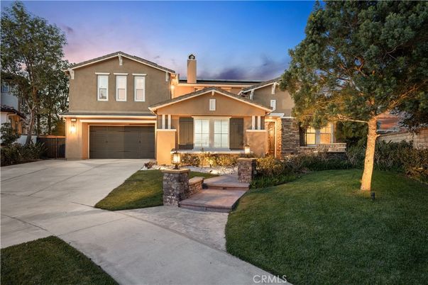 Attached, Backyard, Exterior, Facade, American Craftsman