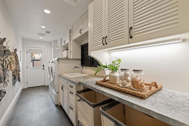 Interior, Recessed Lighting, Washer