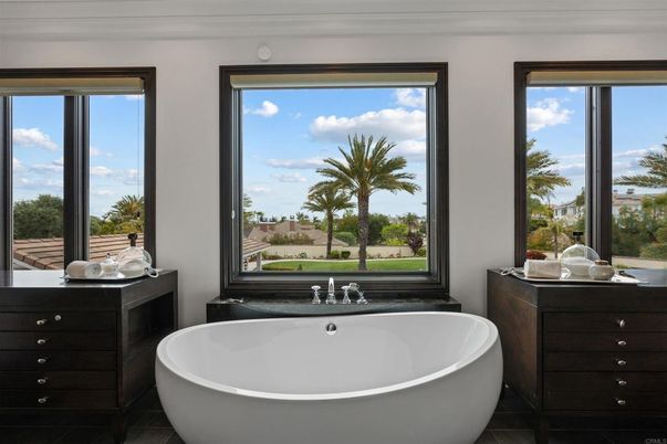 Bathroom, Free Standing Baths, Interior, Water