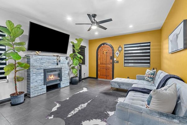 Fireplace, Interior, Recessed Lighting