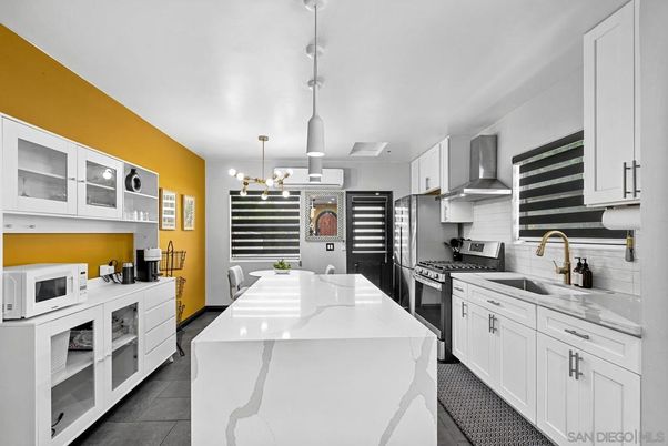 Interior, Kitchen, Pendant Lights, Stainless Steel Appliances