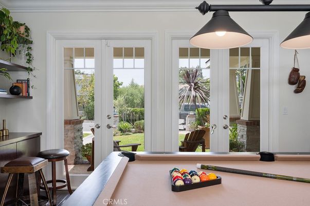 Billiard Table, Game Room, Interior