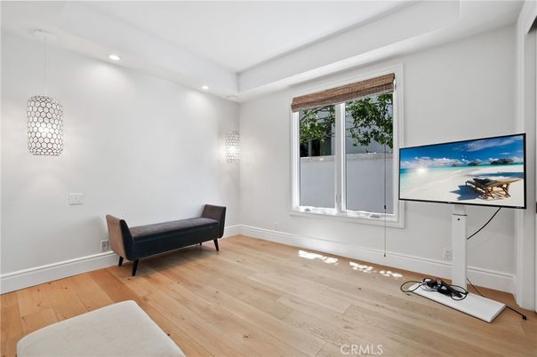 Interior, Pendant Lights, Recessed Lighting, Wood Texture Flooring