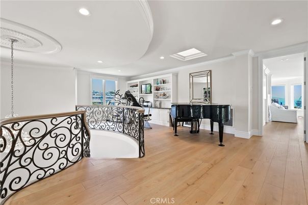 Bedroom, Interior, Piano, Recessed Lighting, Water, Wood Texture Flooring