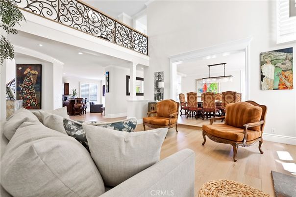 Dining room, Interior, Living room, Pendant Lights, Recessed Lighting, Wood Texture Flooring