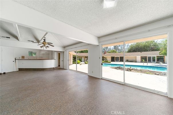 Empty room, Interior, Pool