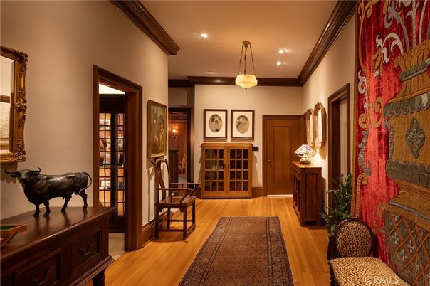 Interior, Pendant Lights, Recessed Lighting, Wood Texture Flooring