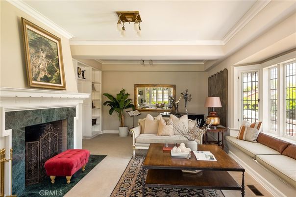 Fireplace, Interior, Living room