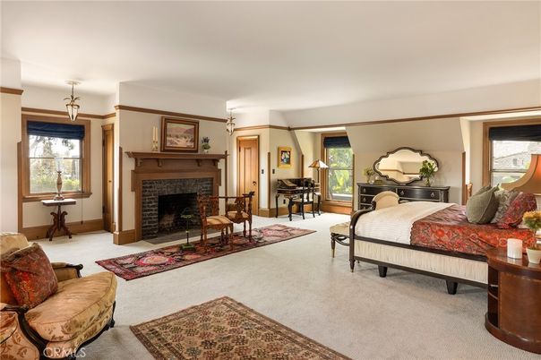Bedroom, Fireplace, Interior, Pendant Lights