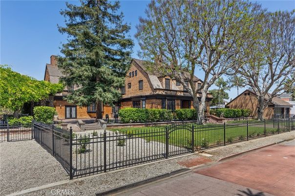 Exterior, Facade, Brick Facade, Queen Anne Victorian