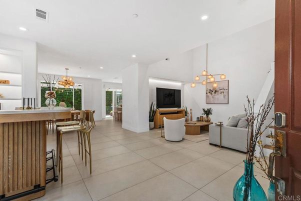 Chandelier, Dining room, Interior, Living room, Pendant Lights, Recessed Lighting