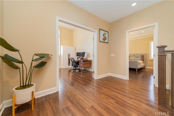 Home Office, Interior, Recessed Lighting, Wood Texture Flooring
