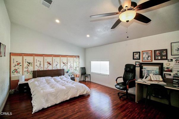 Bedroom, Home Office, Interior, Recessed Lighting, Wood Texture Flooring