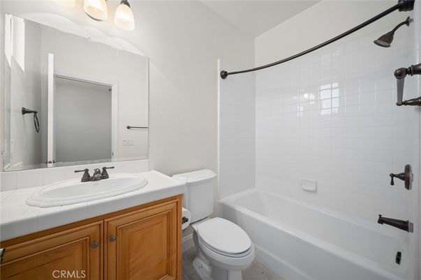 Bathroom, Interior, Tile Countertops