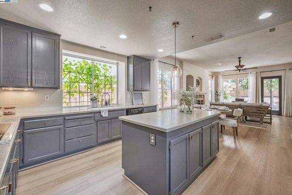 Dining room, Interior, Kitchen, Pendant Lights, Recessed Lighting, Wood Texture Flooring