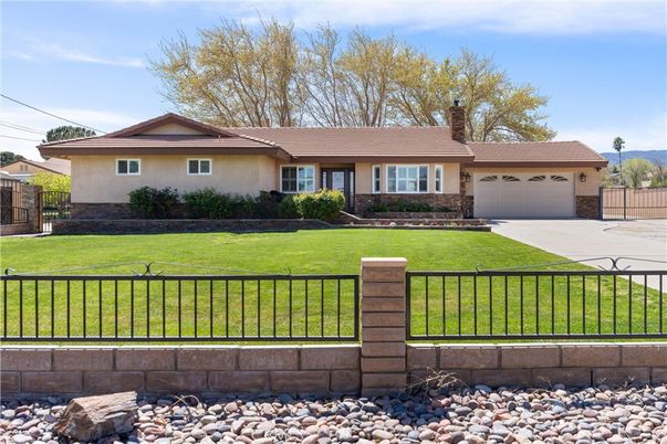Attached, Backyard, Exterior, Facade, Ranch