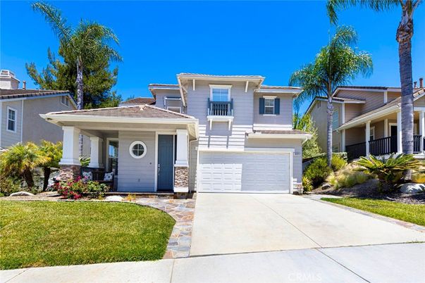 Attached, Exterior, Facade, Mediterranean